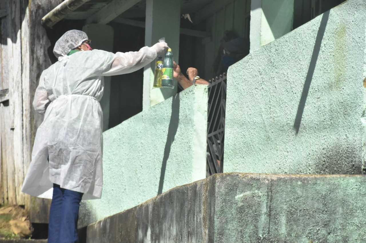 Camacã: Equipe da Secretaria de Assistência Social entrega cesta básica em Novo Itamaraty e Zona Rural